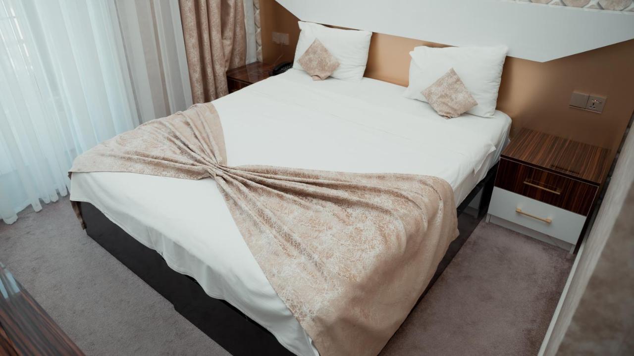 Dionis Baku Hotel Esterno foto