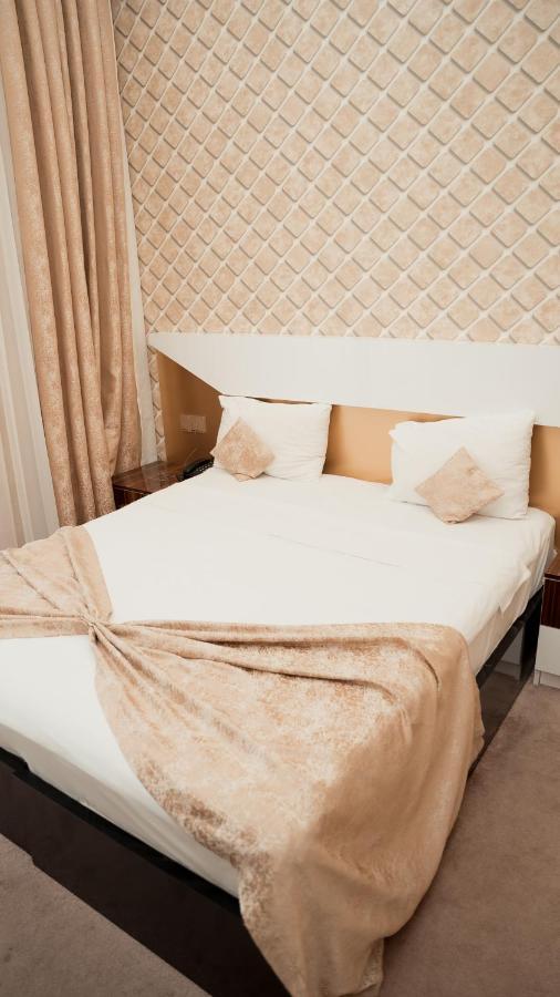 Dionis Baku Hotel Esterno foto